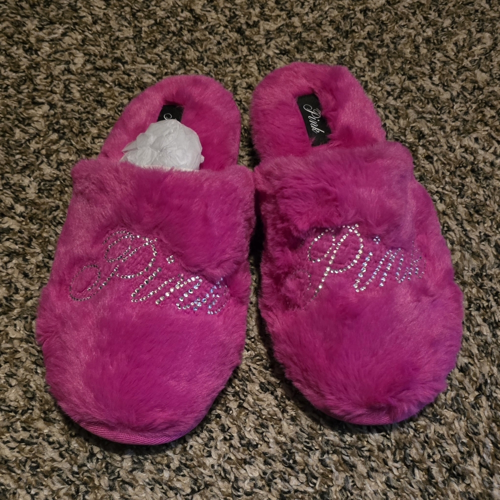 Victoria Secret Pink Slippers NWT